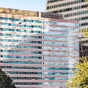 Pullman Paris La Defense 5* Courbevoie