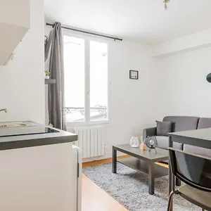 Cosy Studio In Bobo Eastern Paris
