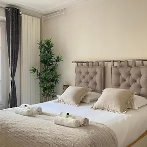 Apartment Pergo *
