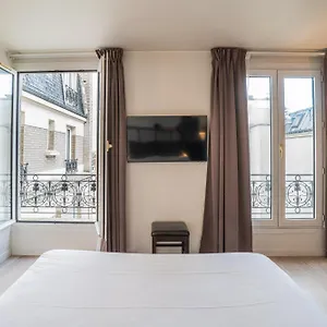 De Flore - Montmartre 3*