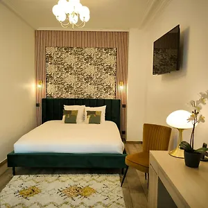 Le Twelve Paris