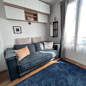 Charmante Studette 5e Paris