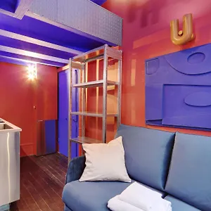 Colourful For 2 - Heart Of Le Marais Apartment *