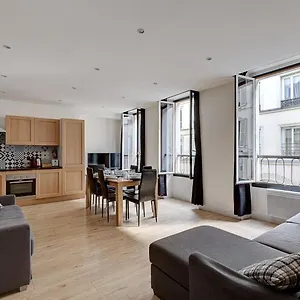 Bluestay 161 - Charmant A Apartment