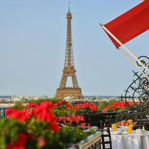 Plaza Athénée - Dorchester Collection Paris