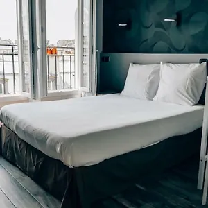 Luxia 2* Parijs