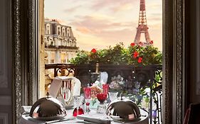 Hôtel Plaza Athénée - Dorchester Collection Paris Exterior photo