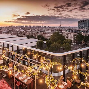 Novotel Porte Versailles 4*