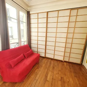 Sweet La Chapelle Apartment