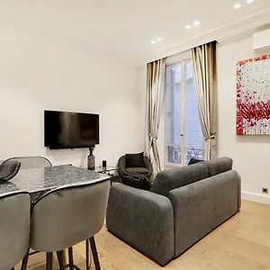 Pick A Flat's In Triangle D'or - Pierre 1er De Serbie