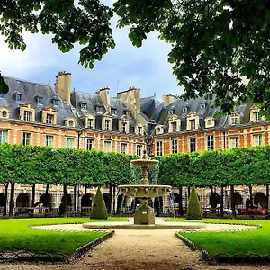 Apartment Marais Saint Paul Paris