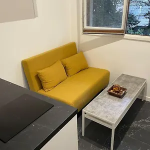 Studette Cosy Entierement Renovee Apartment Paris