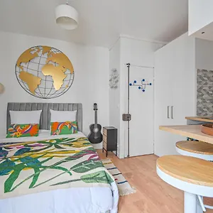 Apartment Studio Parisien - Gare De L'est - Gare Du Nord - Republique