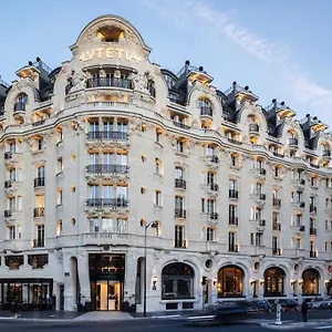 Apartment Exclusive Parisian Palace