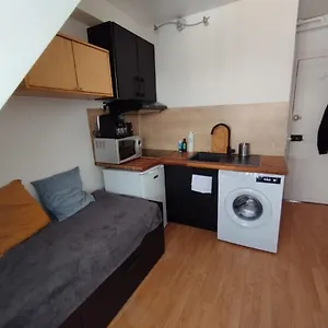 Cosy Studio Village Of Batignolles