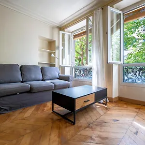 Deux Pieces Avenue Parmentier *