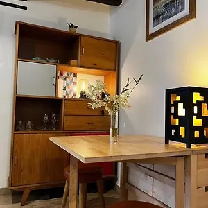 Au Marais Centre Apartment