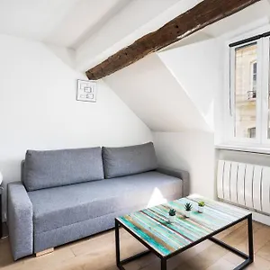 Promo! Location! Duplex Near The Louvre *