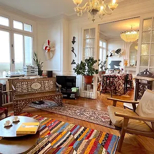 Bonne Nouvelle Apartment