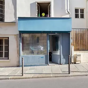 Cozy Boutique In The Heart Of Apartment