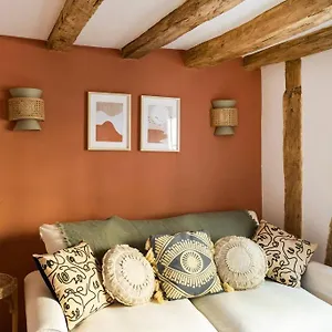 Pavillon Eden - Le Nid - Le Marais Apartment *