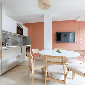 Apartment Mykeypers - Chic & Elegant Flat 2br/6p- Republique