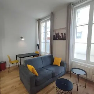 Apartment Canal St Martin 2 Lit Double