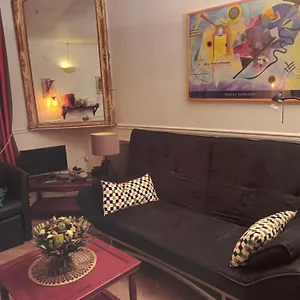 2 Pieces 9 Eme Apartment Paris