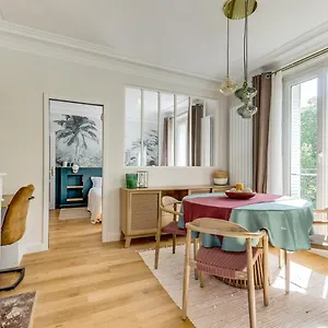 La Caribeenne - Charmant & Lumineux -pere Lachaise Apartment