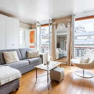 De 3 P, Baroque Et Vues Sur Toits Du Marais Paris