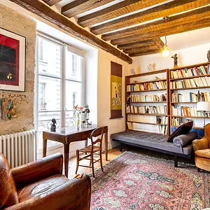 Guestready - Stone Near Sainte-chapelle *
