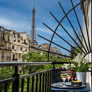 Le Cercle Tour Eiffel 3*