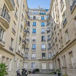 Terne Maillot - Gaston Bertandeau 1dbr Apartment Paris