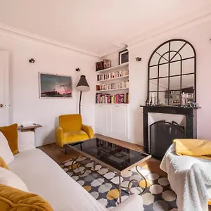 Beautiful 1bd Parasian Batignolles