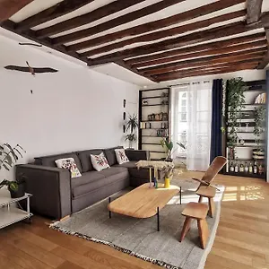 Apartment Place Des Vosges, 1 4 P *