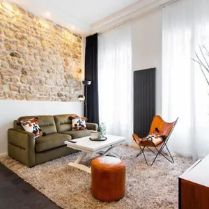 Apartment Stunning - 2br-6p - Grand Boulevard