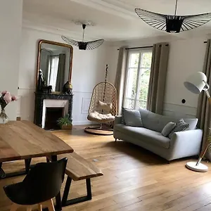 Beautifully Designed Homely Calm Parisian Duplex Apartment *