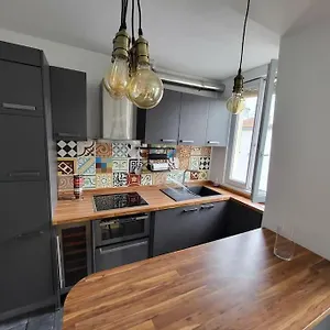 Porte De Clichy Apartment *