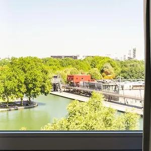 Ibis La Cite Des Sciences 19eme Otel
