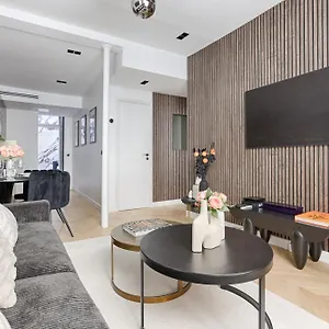 Stylish 2 Bedroom Near Montmartre Sacre Coeur Paris