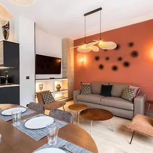 Republique Bastille Chic & Design 6p 2br Apartment