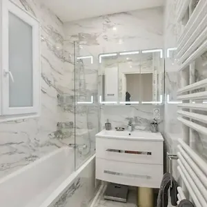 Apartment Luxe A La Francaise 75017 Paris