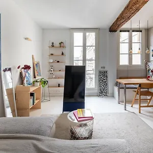 Stylish 1bd Duplex - Stunning Views Near Louvre Apartment