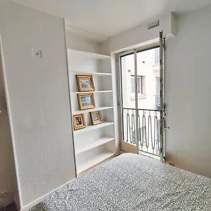 Apartment Bright & Cozy In Passy, Trocadero,