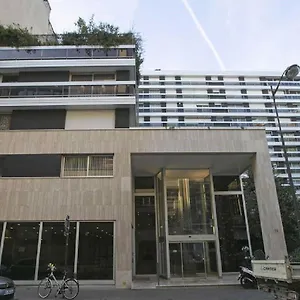 Apartment Pret A Usage & Commodat 14 Rue Des Sablons Metro Trocadero - 30 Nuitees Minimum -