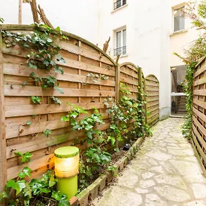 Apartment Studio Montonnerre Avec Terrasse Proche Necker Et Montparnasse