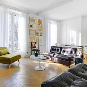 Lumineux Place Du Commerce Apartment *