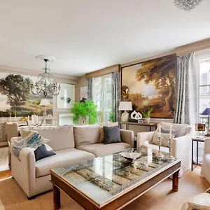 Elegant Luxury Private By Eiffel Tower Paris