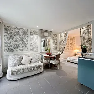 Gare Du Nord & Canal St-martin Apartment
