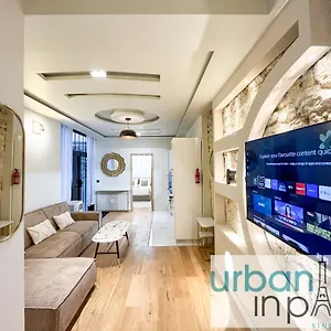 Appartement Urban Flat - 196 Saint Honore Parijs